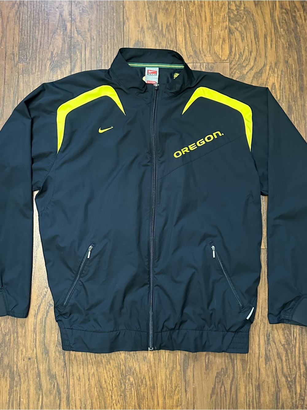 Nike Team Oregon Ducks black zip-up windbreaker men’s medium